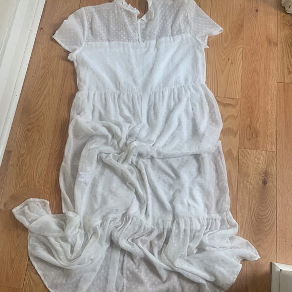 Sweet 2-layer white on white polka dot dress - Picture 3 of 9